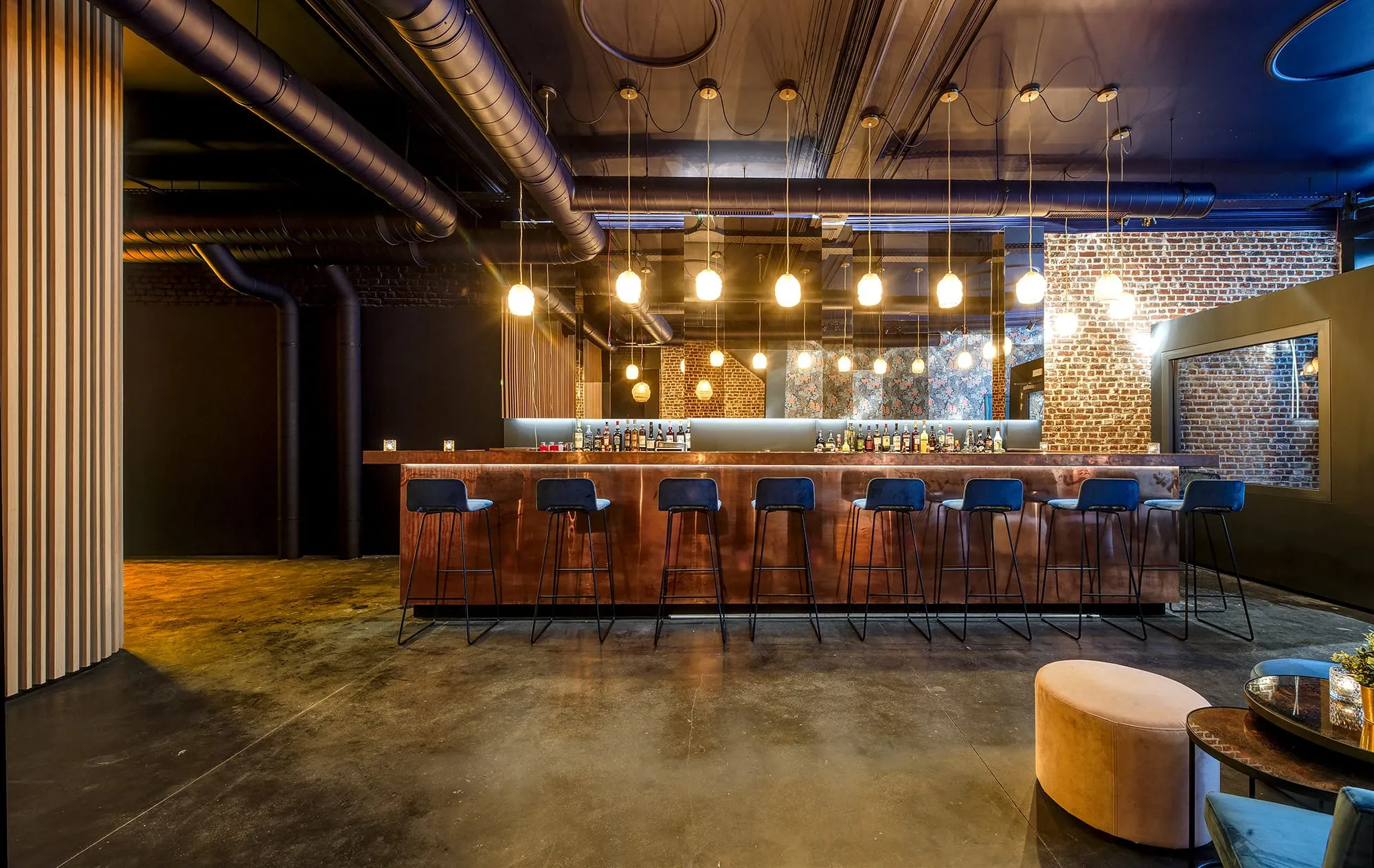 https://old-boa.hb-preprod.com/wp-content/uploads/2023/10/bar-a-cocktail-bar-karaoke.jpg